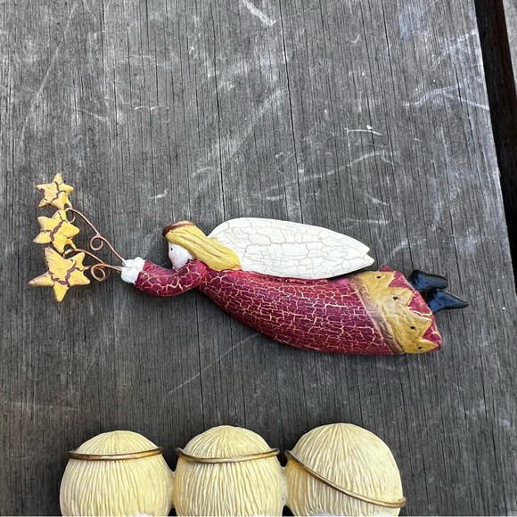 Vintage 90s Praying Angles and Flying Angel Refrigerator Magnets Set of Two - Picture 3 of 5